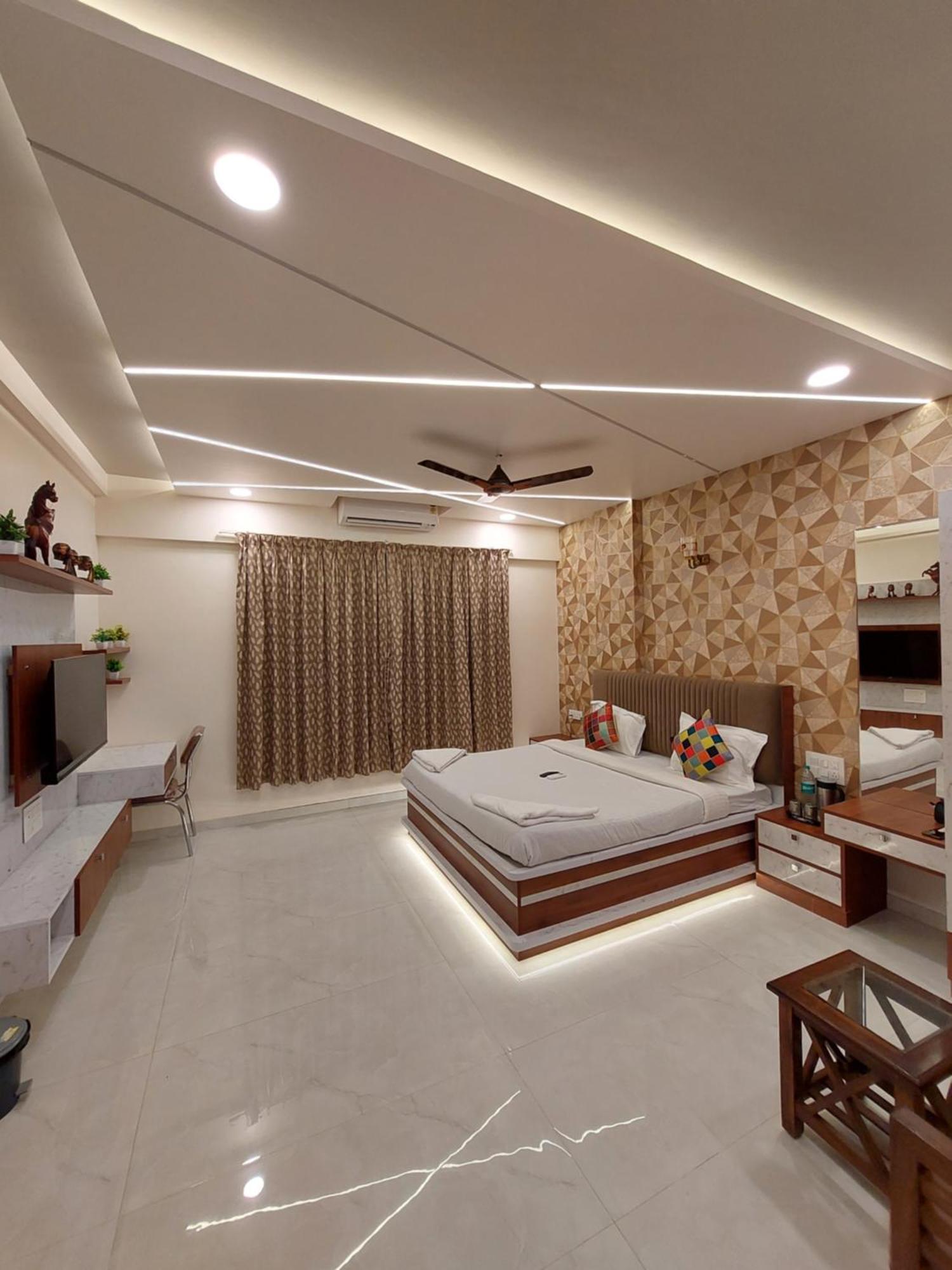 Divine Bliss Villa Lonavala Eksteriør billede